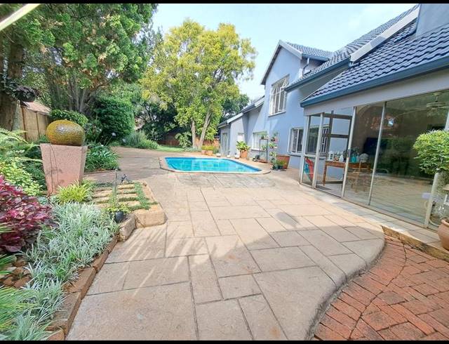 6 BEDROOM HOUSE FOR SALE IN ELDORAIGNE